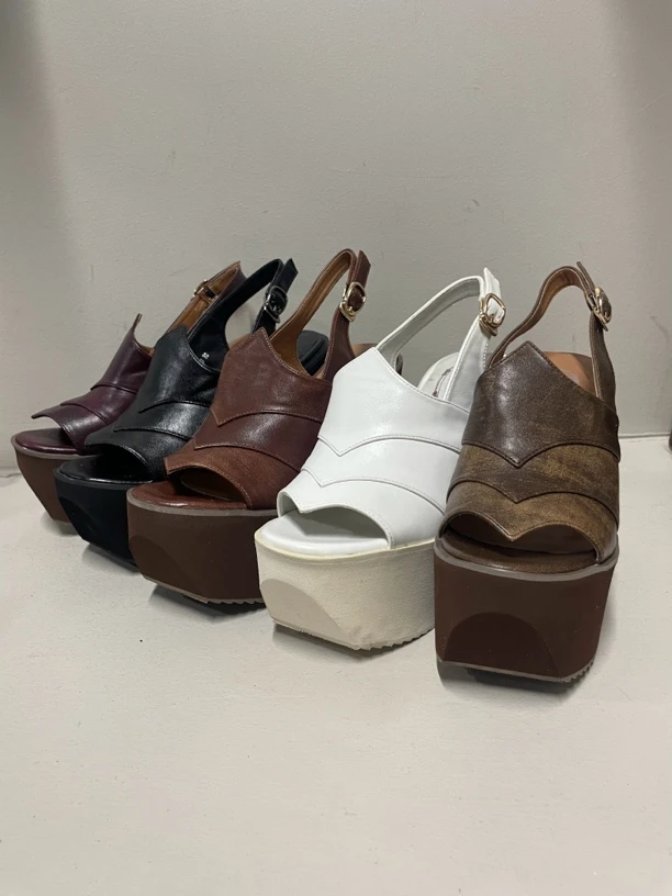 超轻底粗跟高跟厚底时尚一字带凉鞋