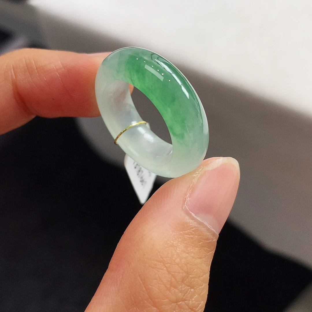 翡翠未镶嵌戒指12号