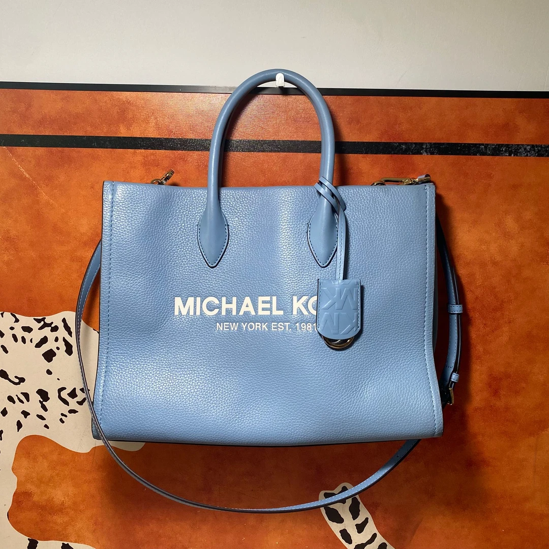 95新 MICHAELKORS/迈克高仕 15948斜挎包
