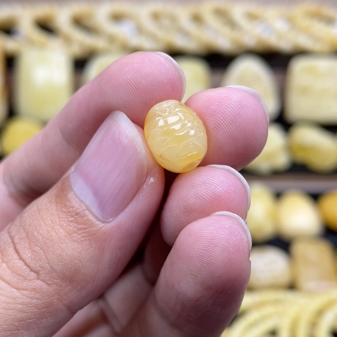 琥珀未镶嵌裸石琥珀蜜蜡