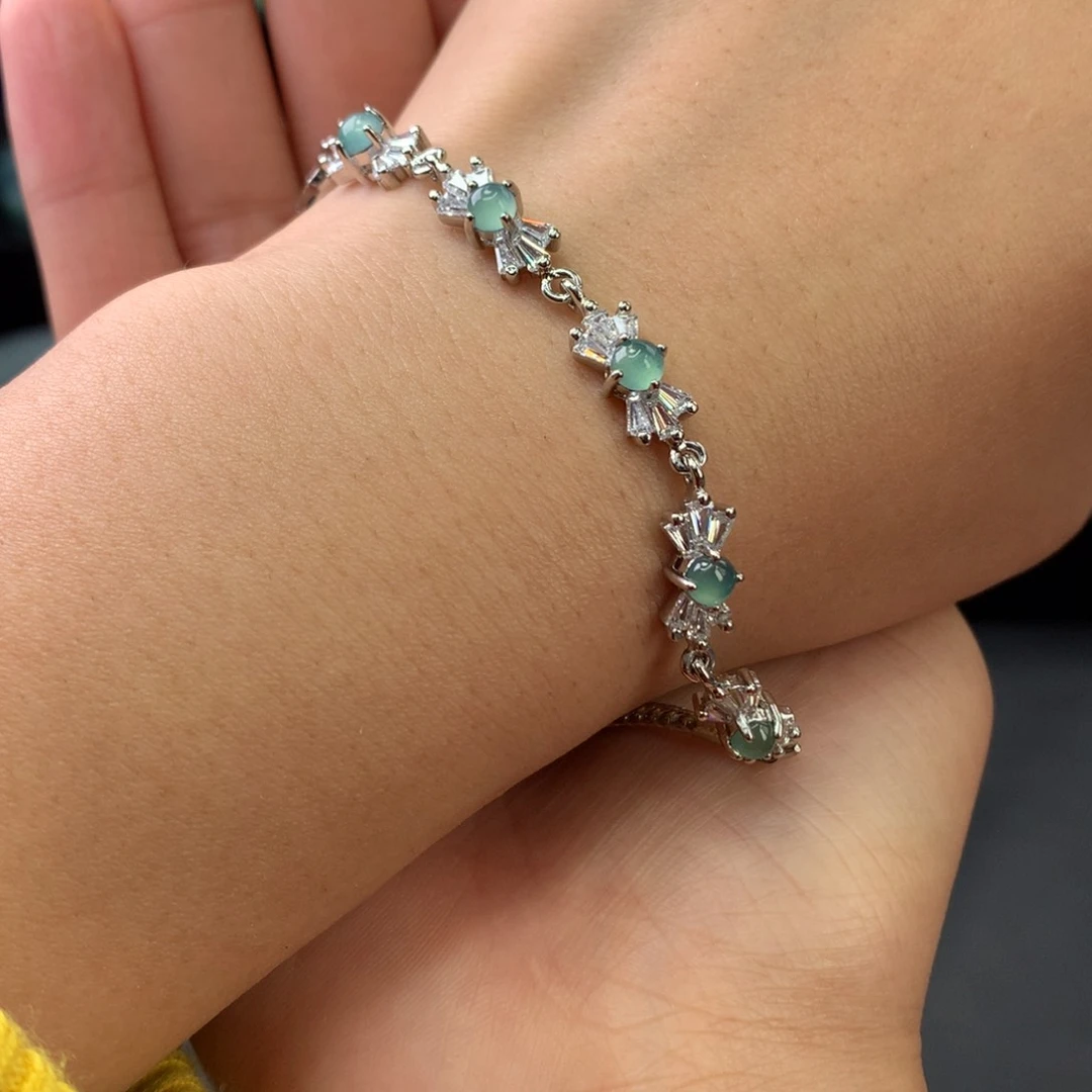 翡翠手链未镶嵌蝴蝶结