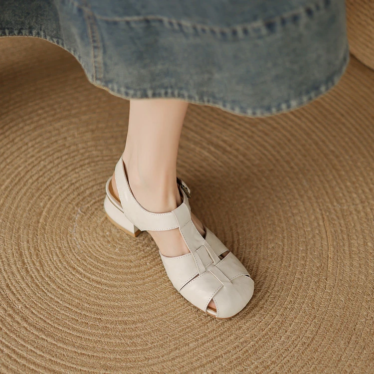 4.5cm 简约休闲时尚百搭粗跟包头凉鞋夏季法式气质罗马风包头凉鞋