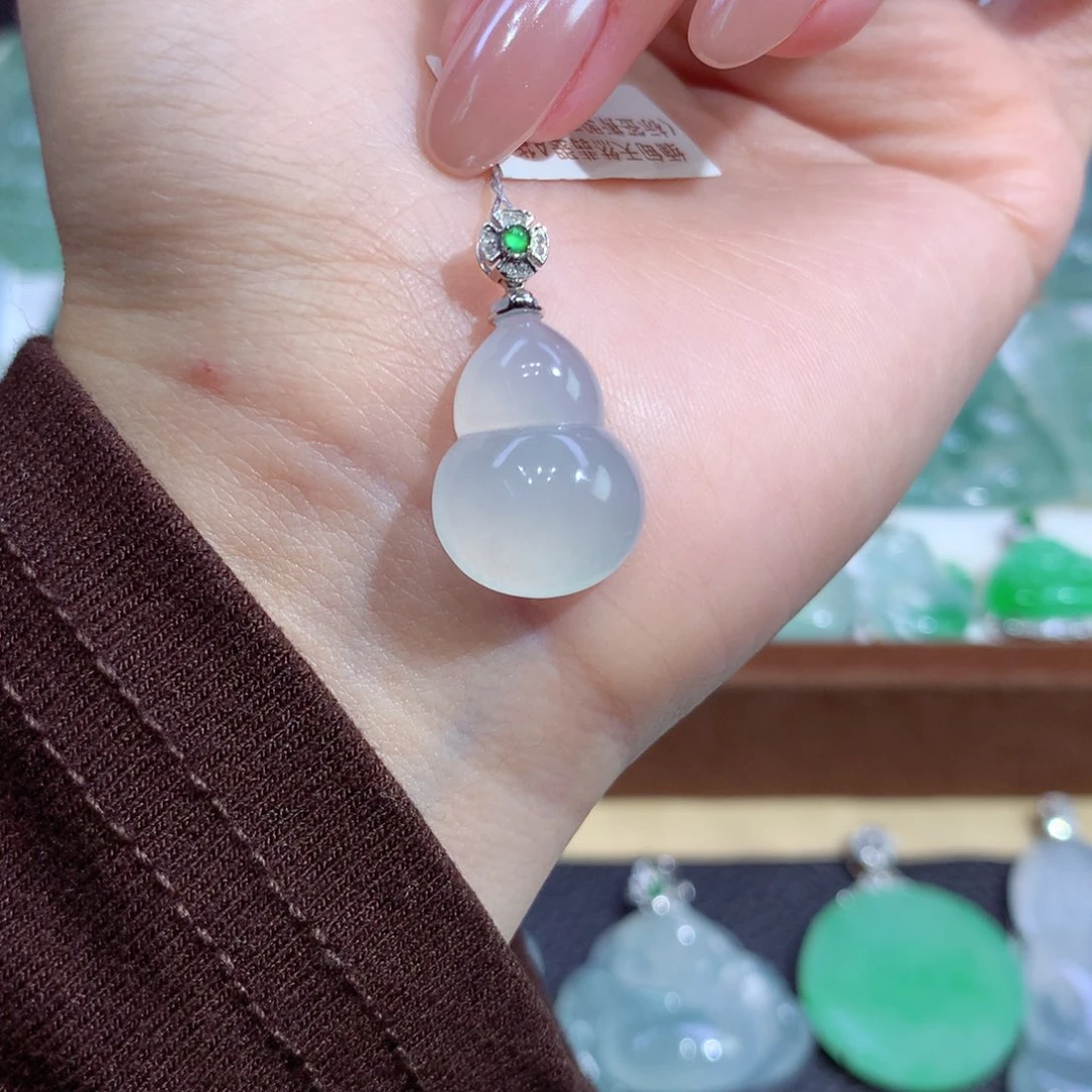 吊坠(不含链)18K金镶嵌翡翠