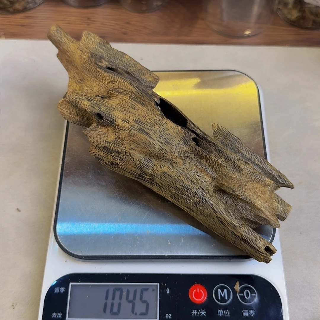 沉香沉香碎屑红骨凹身虫漏香104克