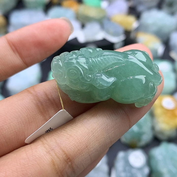 翡翠未镶嵌颈饰天然缅甸翡翠