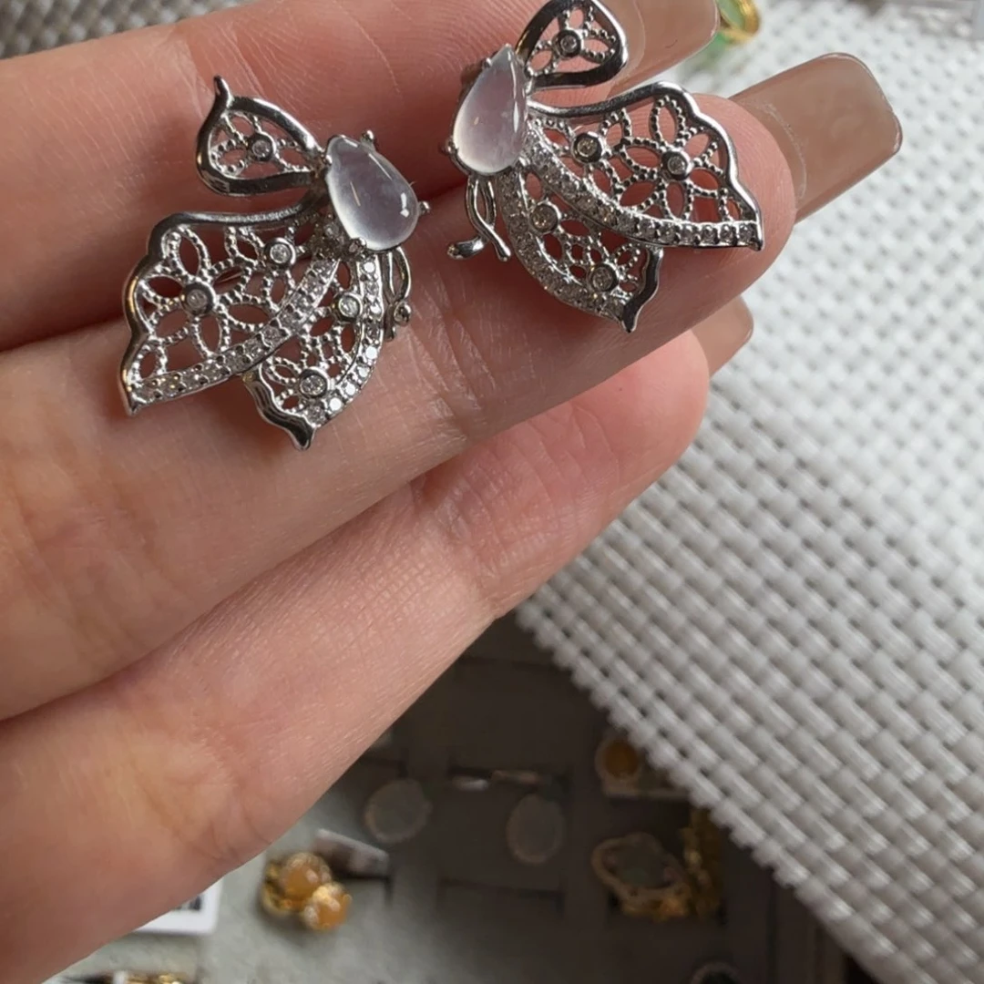 颈饰银S925镶嵌翡翠耳钉