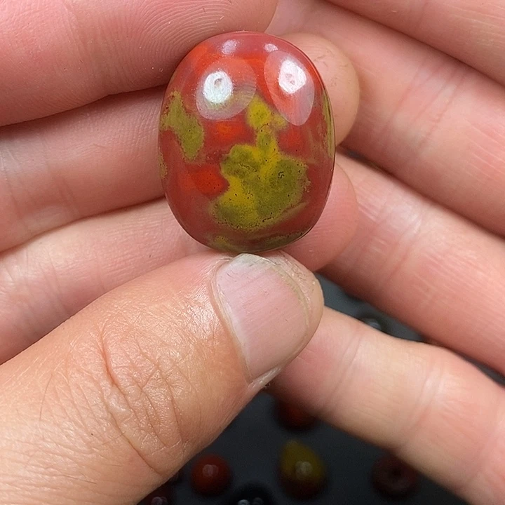 南红玛瑙未镶嵌手镯