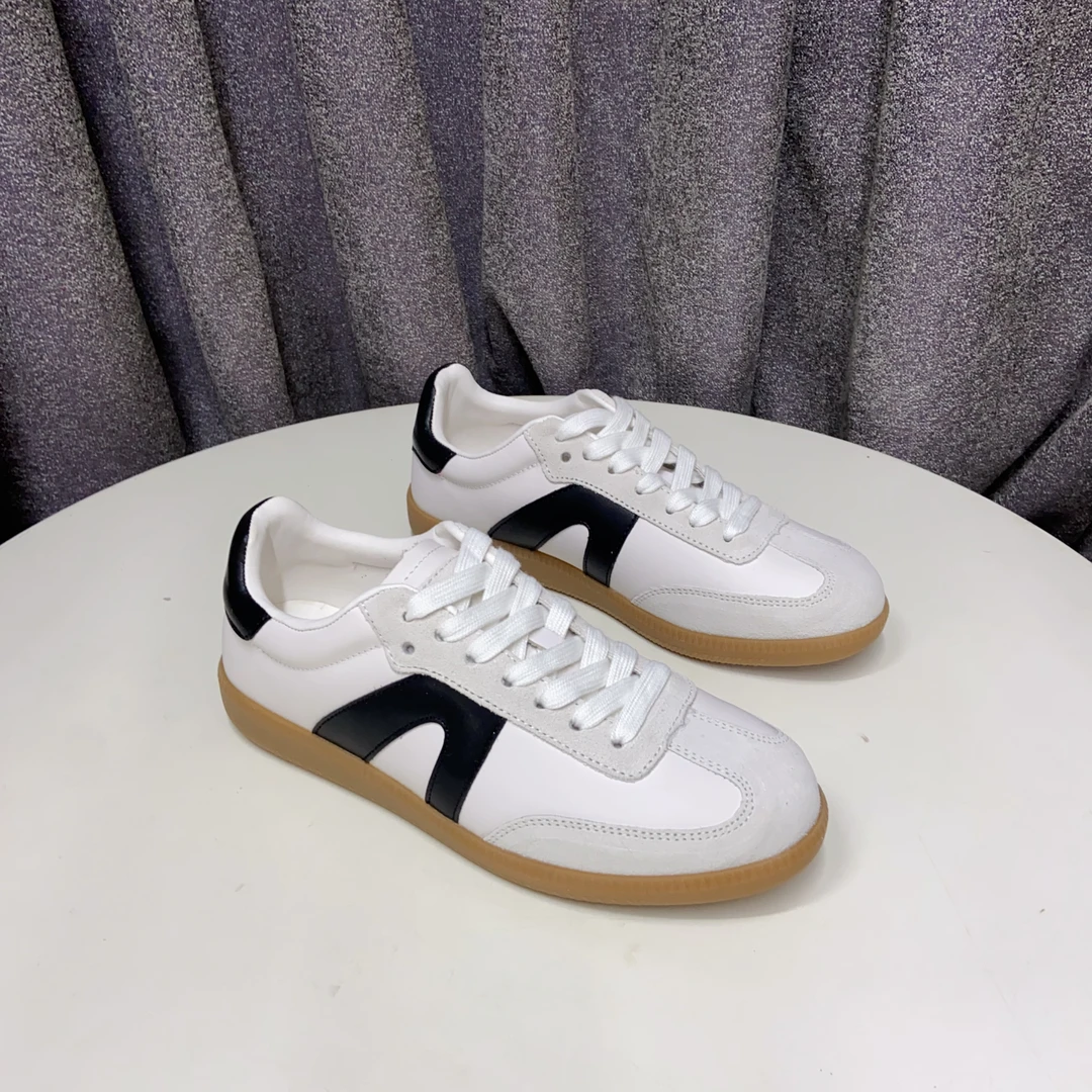 【表弟严选】C8882  白黑色  高端时尚圆头系带休闲德迅鞋