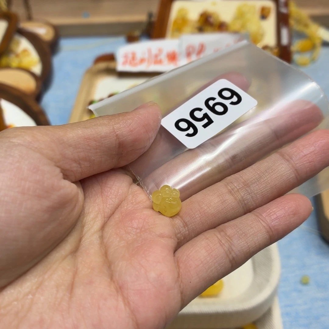 琥珀未镶嵌裸石蜜蜡