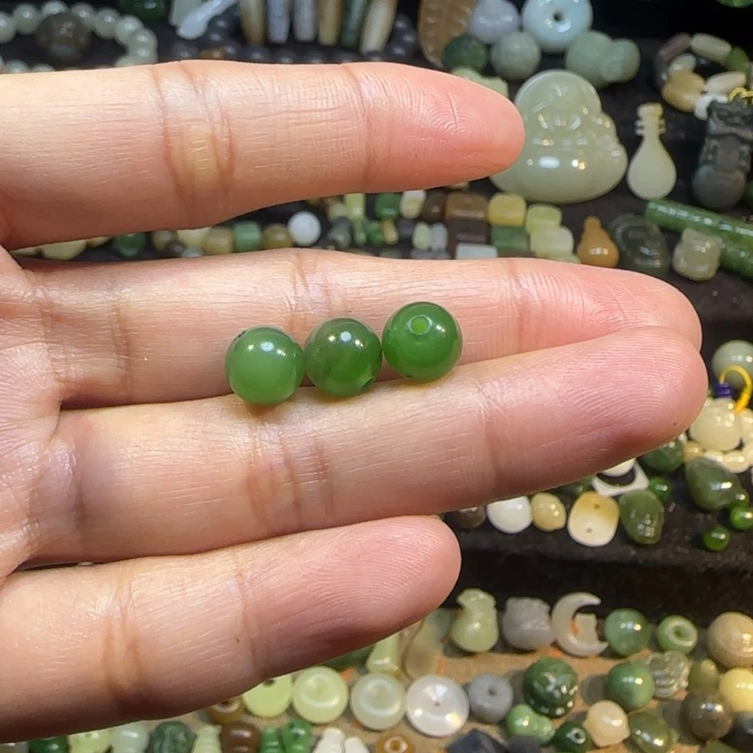 和田玉颈饰未镶嵌阿****岁