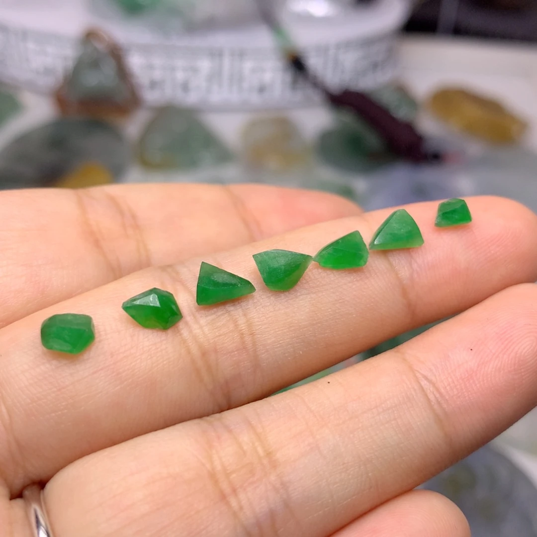 定制翡翠未镶嵌天然翡翠定制