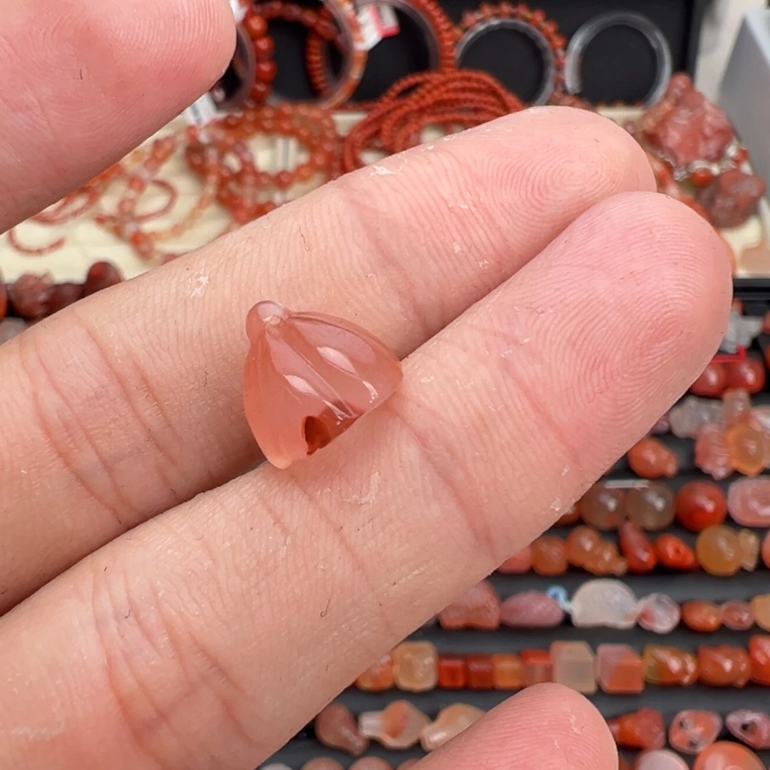 南红玛瑙未镶嵌颈饰