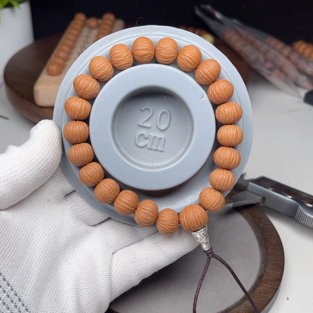 吊坠猴头核桃13中➕飞碟土豪矮桩精卡同尺