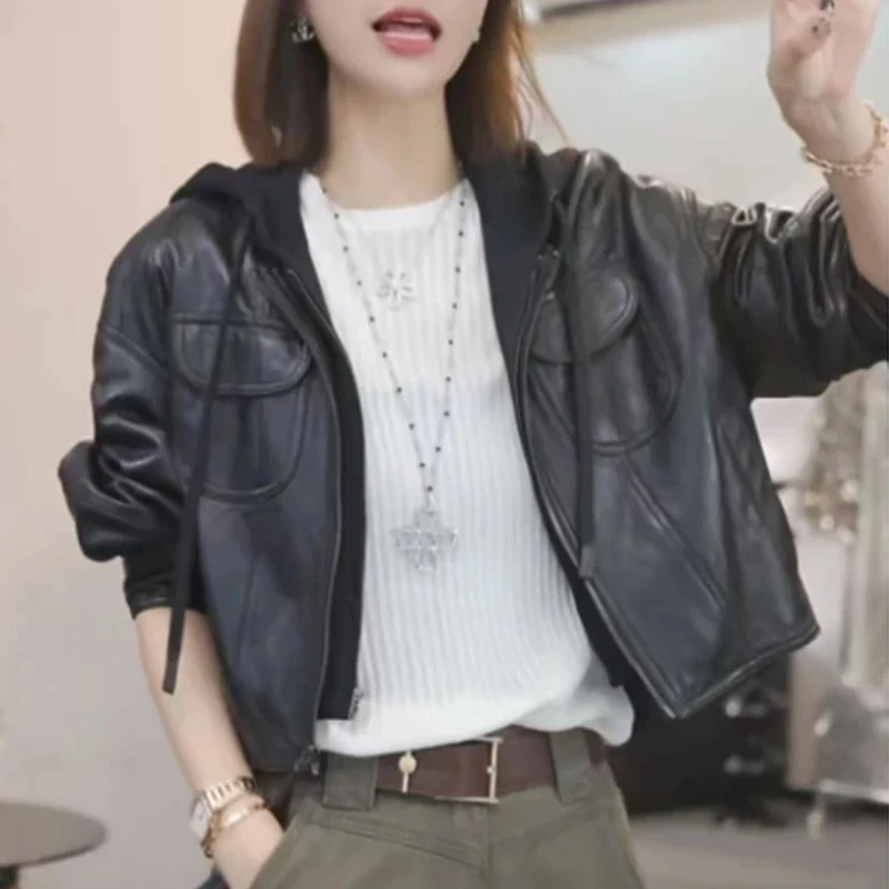 超好看短款连帽黑色皮衣外套女春秋新款新款高级感酷飒风机车夹克