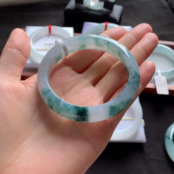 翡翠手镯未镶嵌手镯30