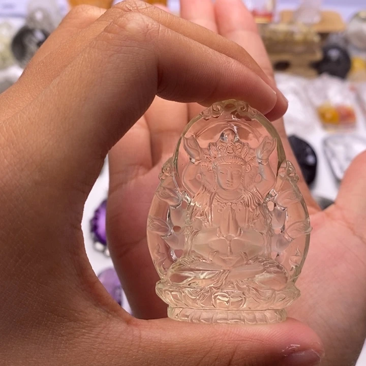 演***伟颈饰未镶嵌水晶定制