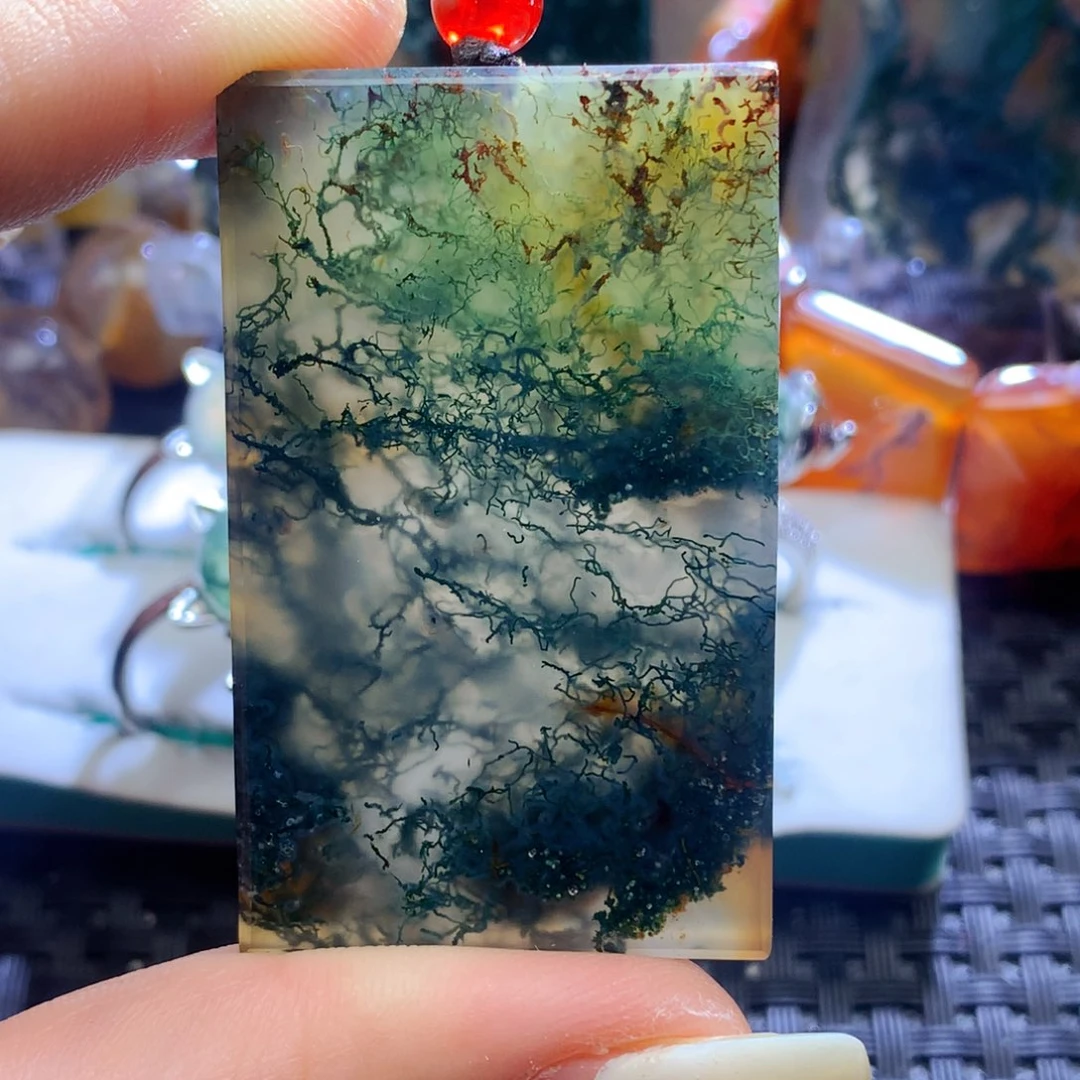 未镶嵌颈饰玛瑙/玉髓倚***眠