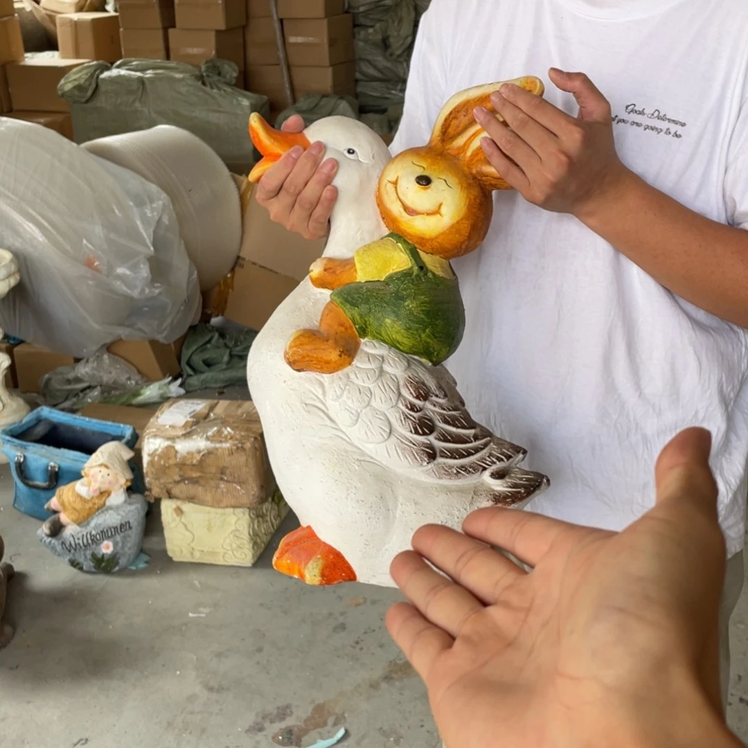 【闪购商品】氧化镁兔子骑鸭摆件