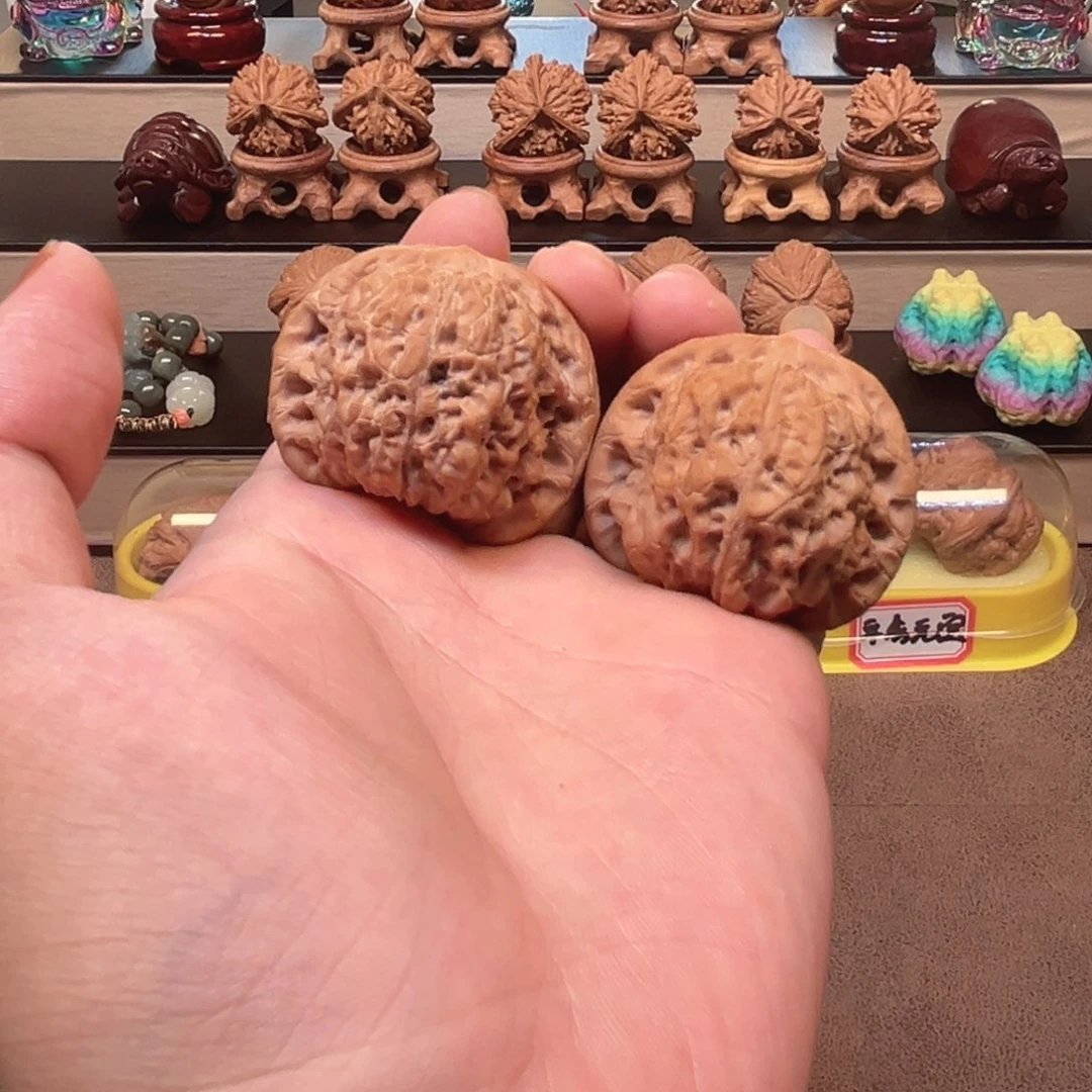 把件桃核40血麒麟