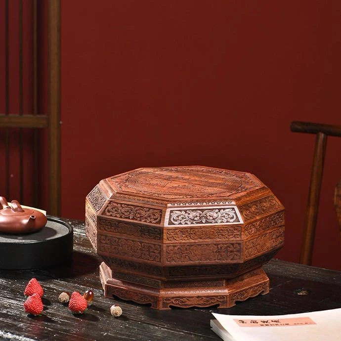 缅甸花梨大果紫檀雕花旋转年年有余果盒