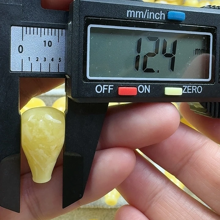 蜜蜡未镶嵌裸石13杂