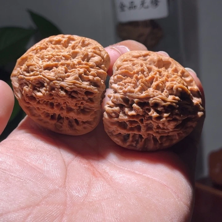 0***7文玩核桃吊坠      45