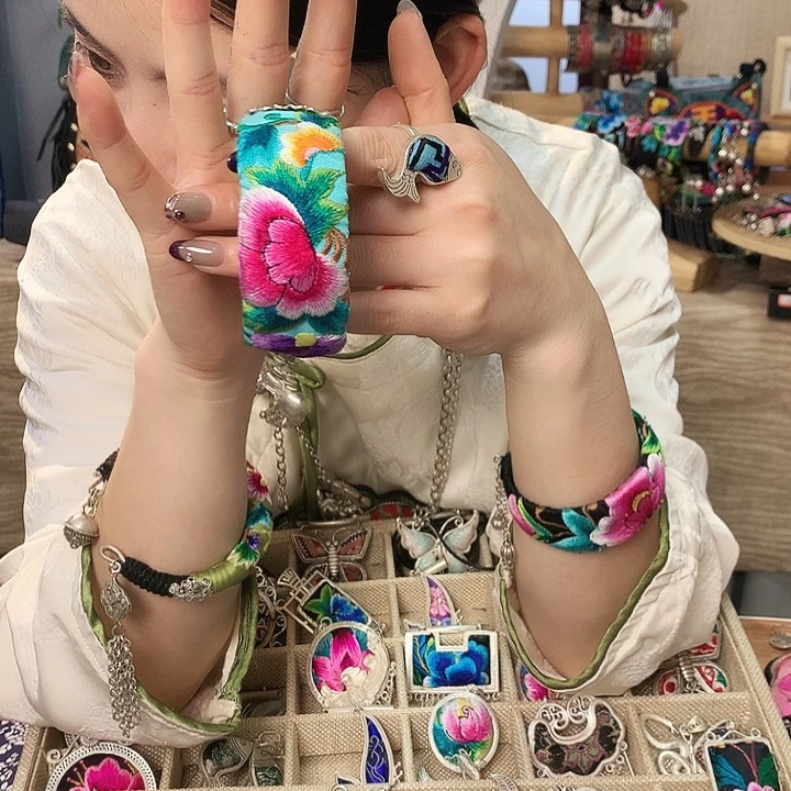 花岗石铁合金手镯