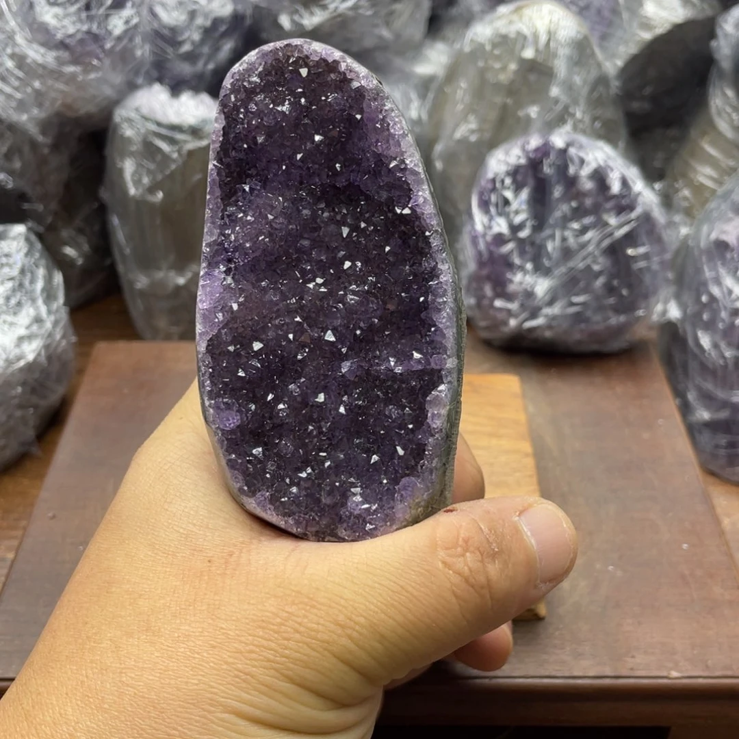 未镶嵌水晶大型摆件（非配饰）