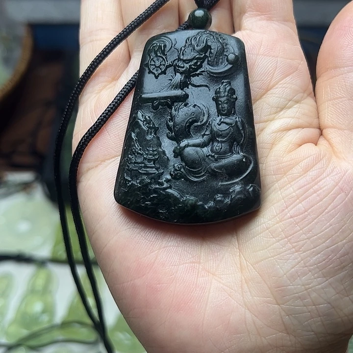 合金岫玉颈饰吊坠