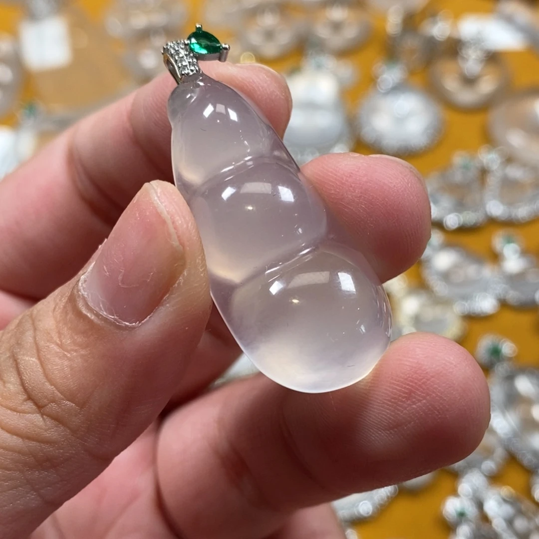 石英质玉银S925镶嵌颈饰福豆