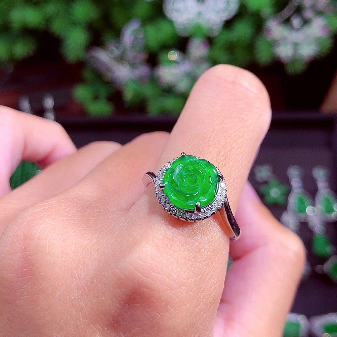 颈饰未镶嵌翡翠天然