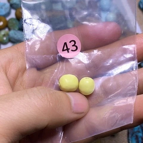 无非金属配饰品店