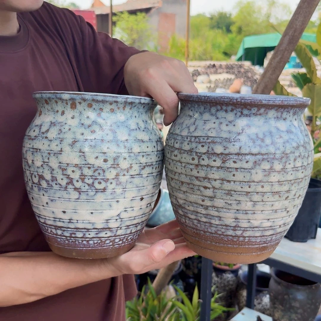 紫砂花盆口17高22；两个A01镇店之宝