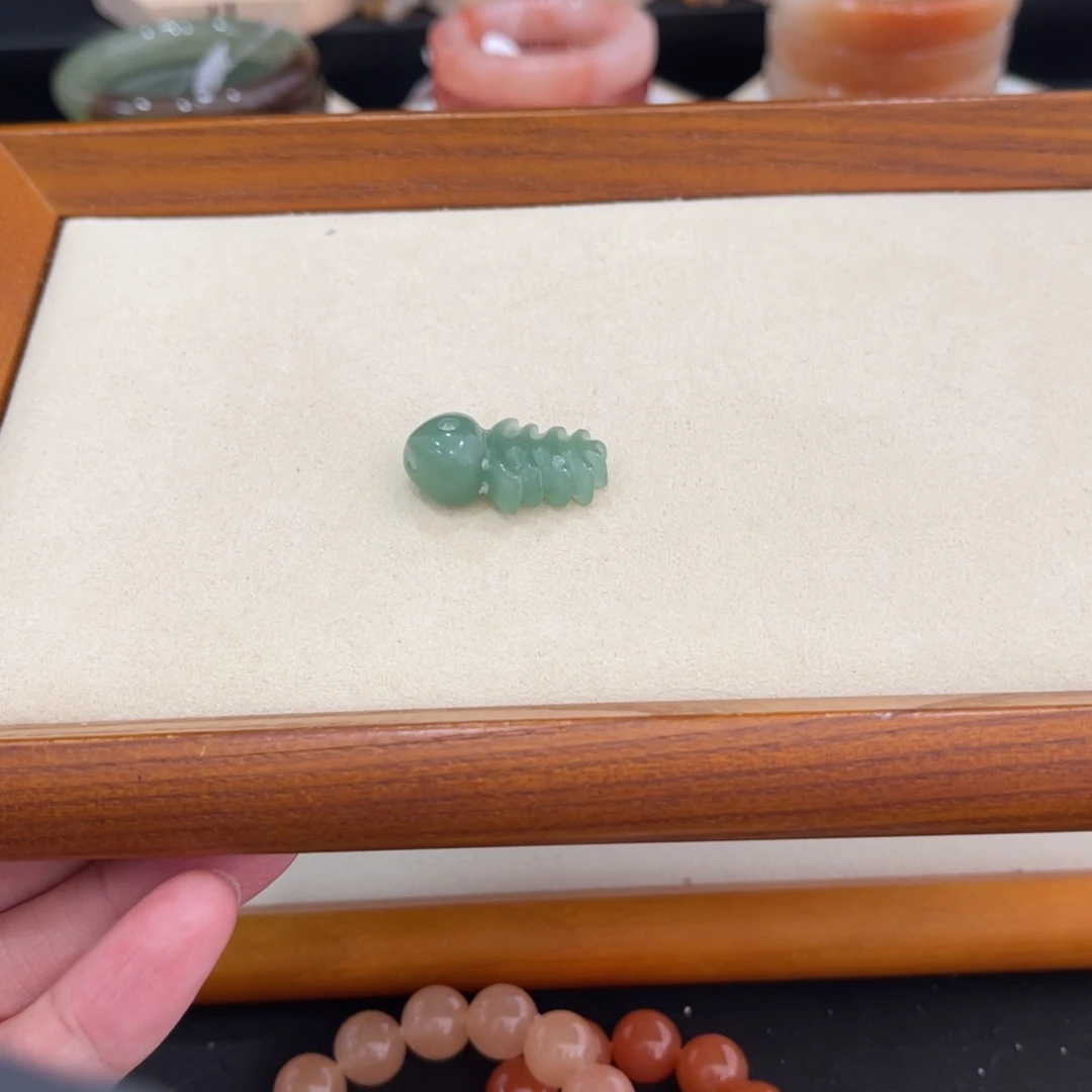 未镶嵌手镯石英质玉