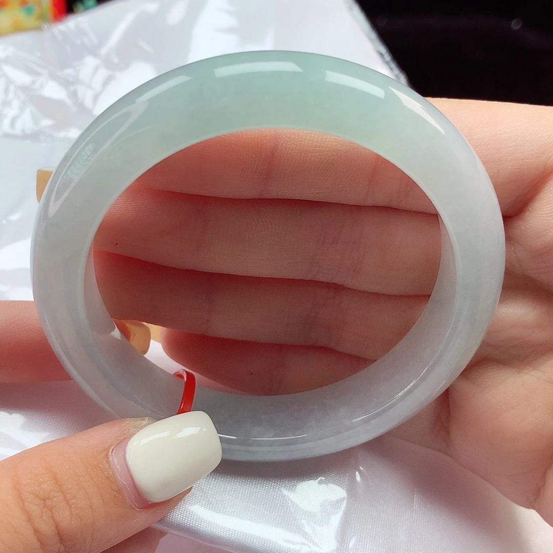 二***头翡翠手镯未镶嵌55圈