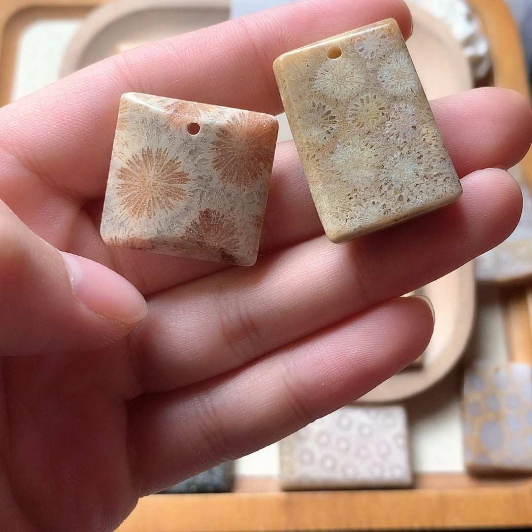 石英质玉颈饰未镶嵌紫**林