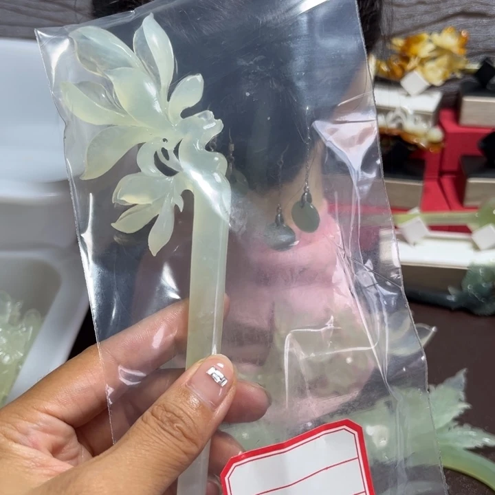 芙***风未镶嵌蛇纹石玉发饰