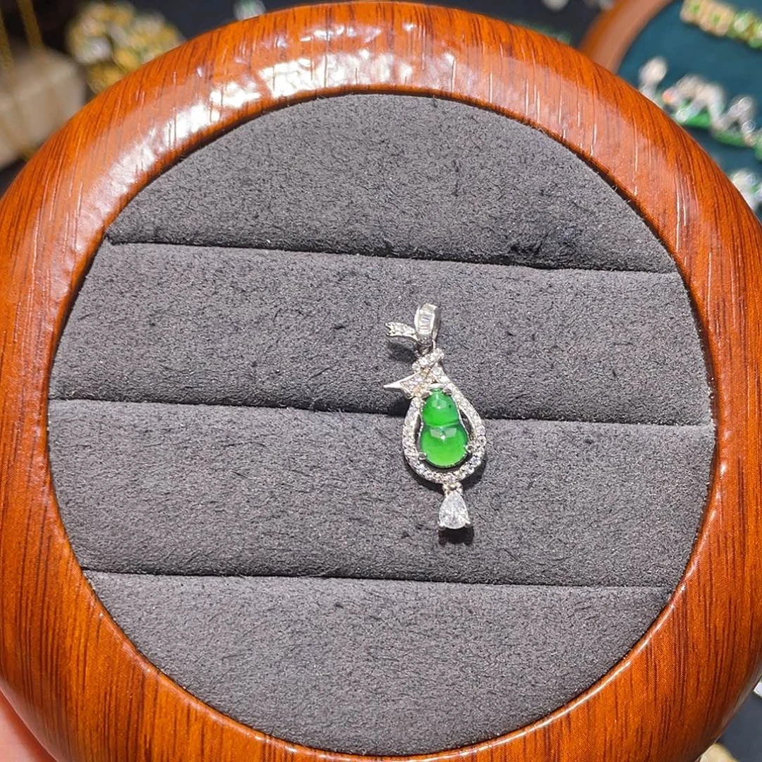 翡翠银S925镶嵌颈饰