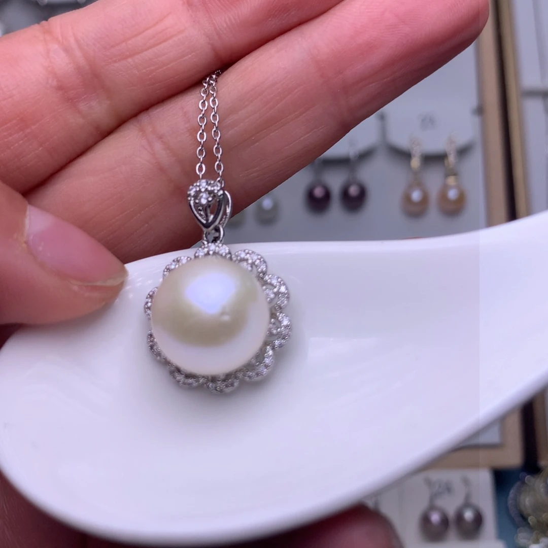 颈饰未镶嵌淡水珍珠