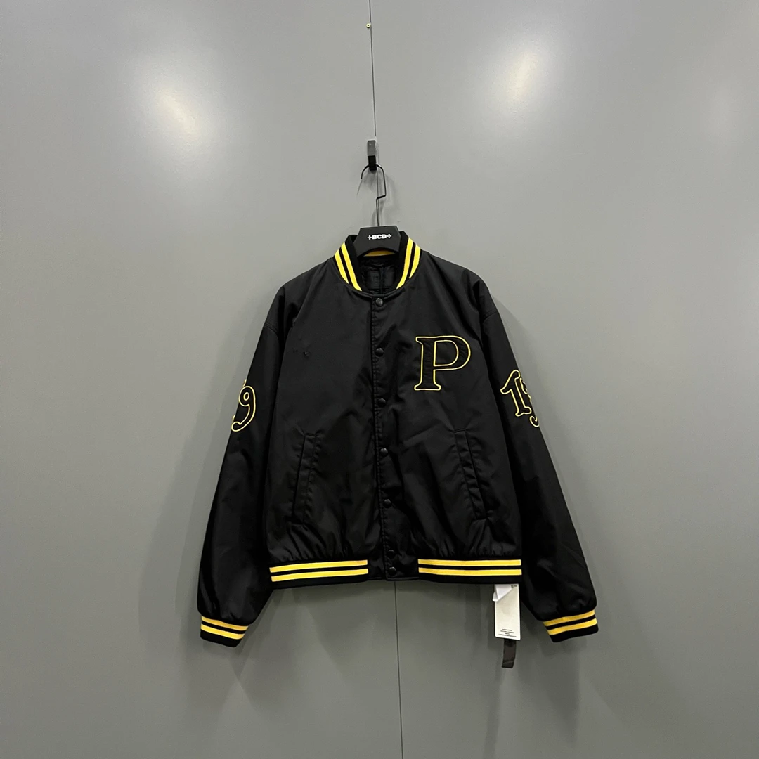 未使用 Prada/普拉达 (ll) 贴饰刺绣尼龙夹克 L码/018087