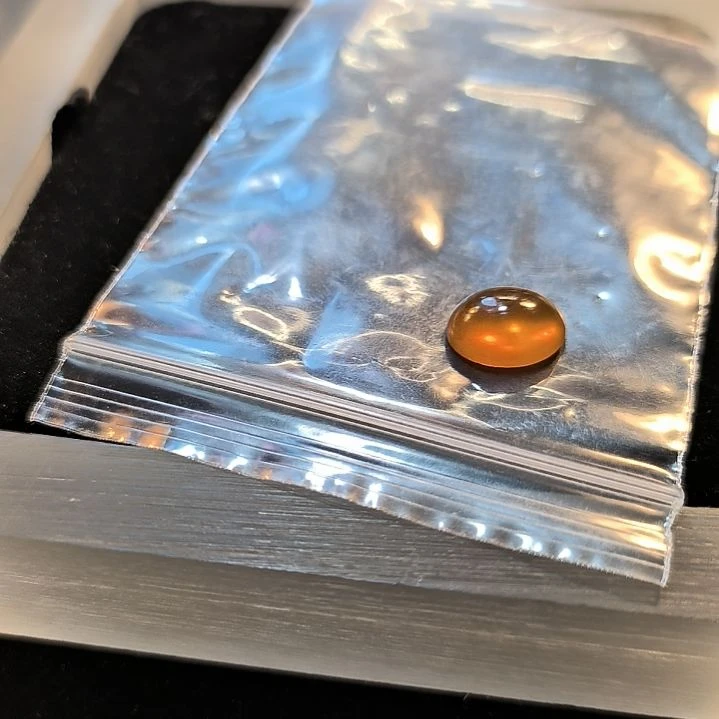 宝***吧未镶嵌戒面石英岩玉