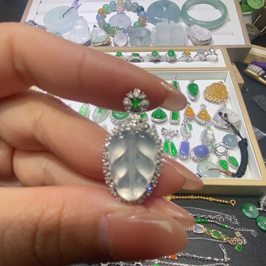 翡翠18K金镶嵌吊坠(不含链)