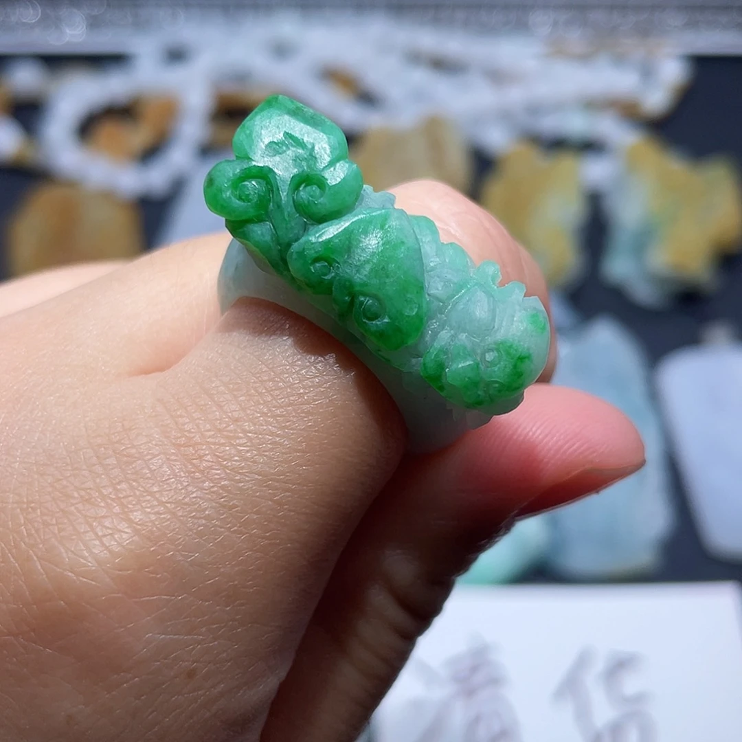 定制翡翠未镶嵌翡翠