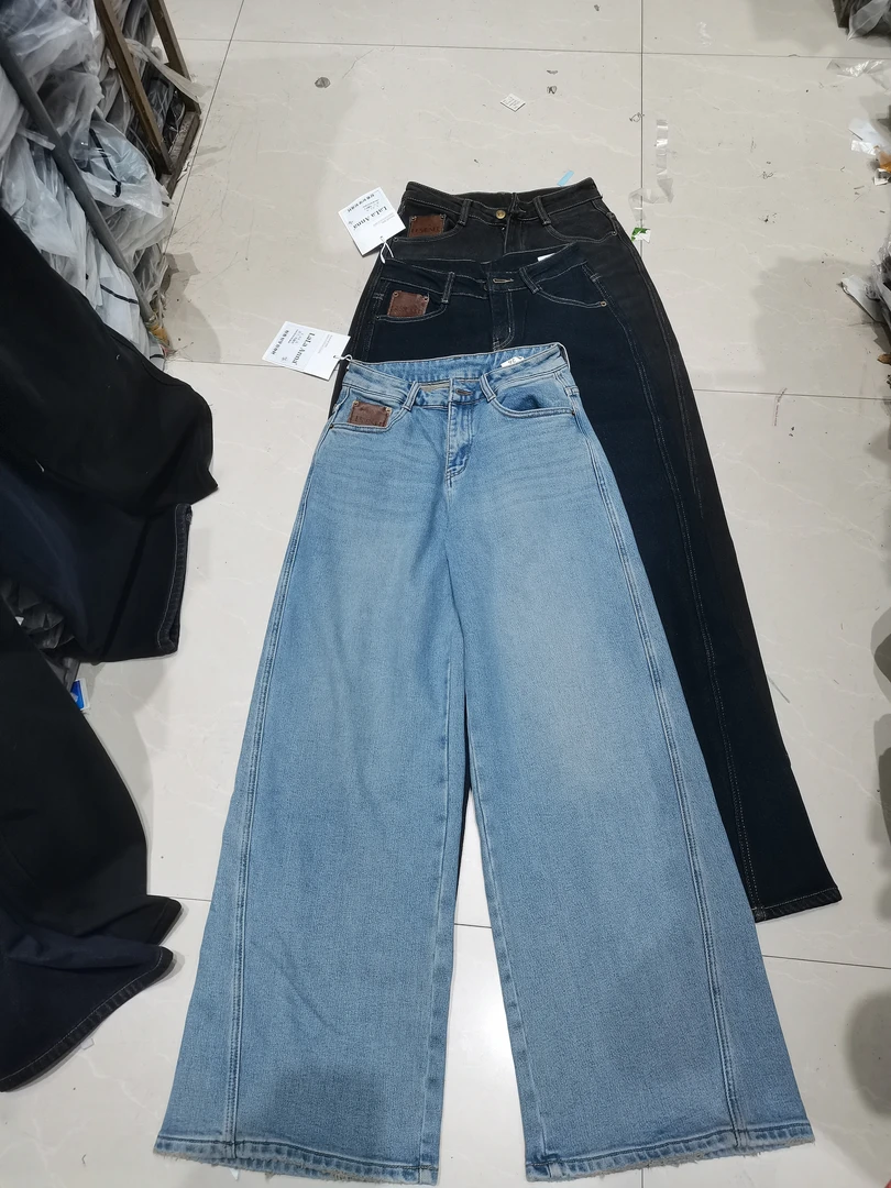 冬季时尚女裤植绒直筒裤8819