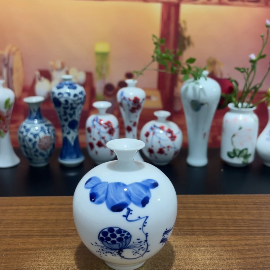 景德镇小花瓶等着你
