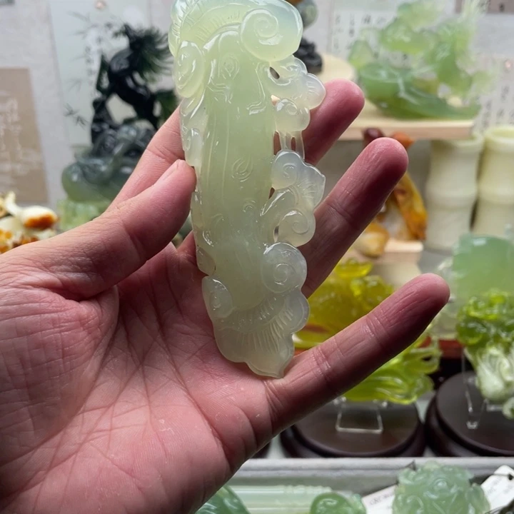 蛇纹石玉未镶嵌四大名玉手把