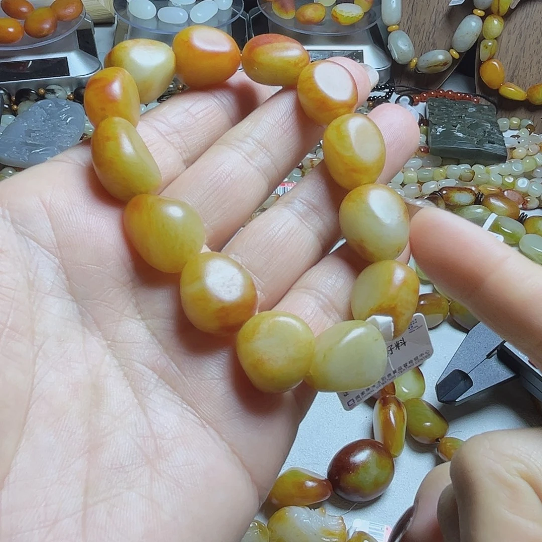 和田玉（糖玉）未镶嵌手链