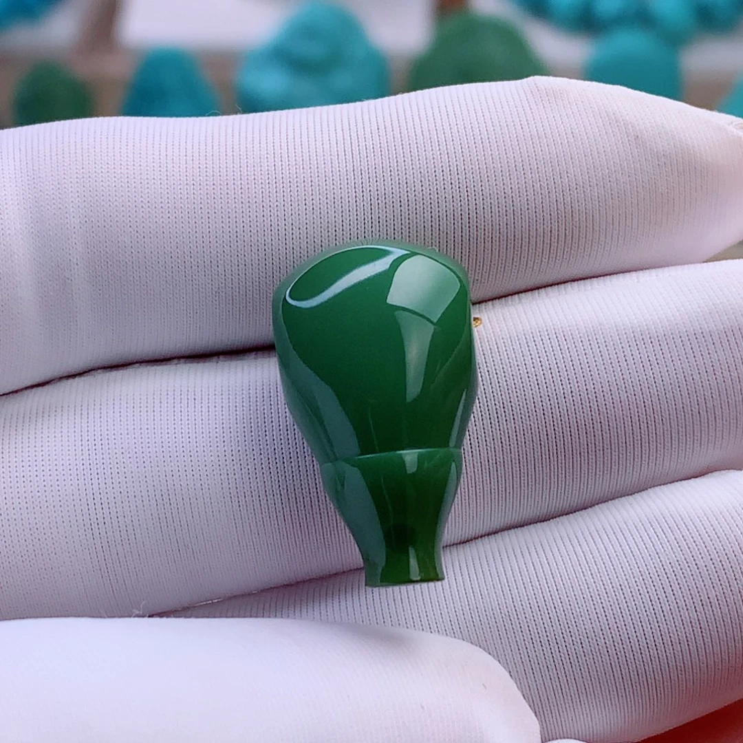 绿松石未镶嵌挂件