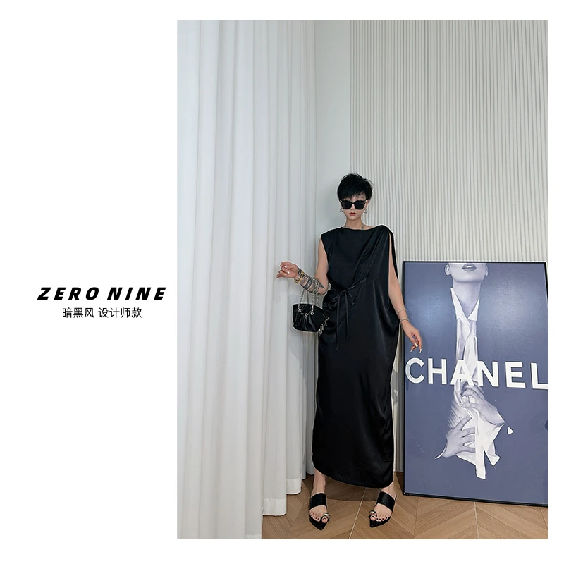 Dan Dan 黑色垂感缎料无袖收腰连衣裙女