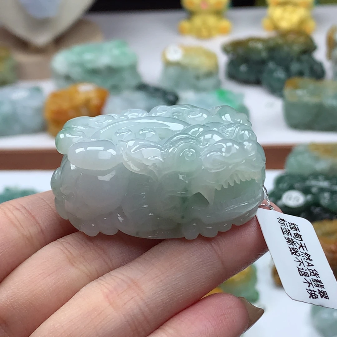 翡翠未镶嵌颈饰翡翠貔貅15